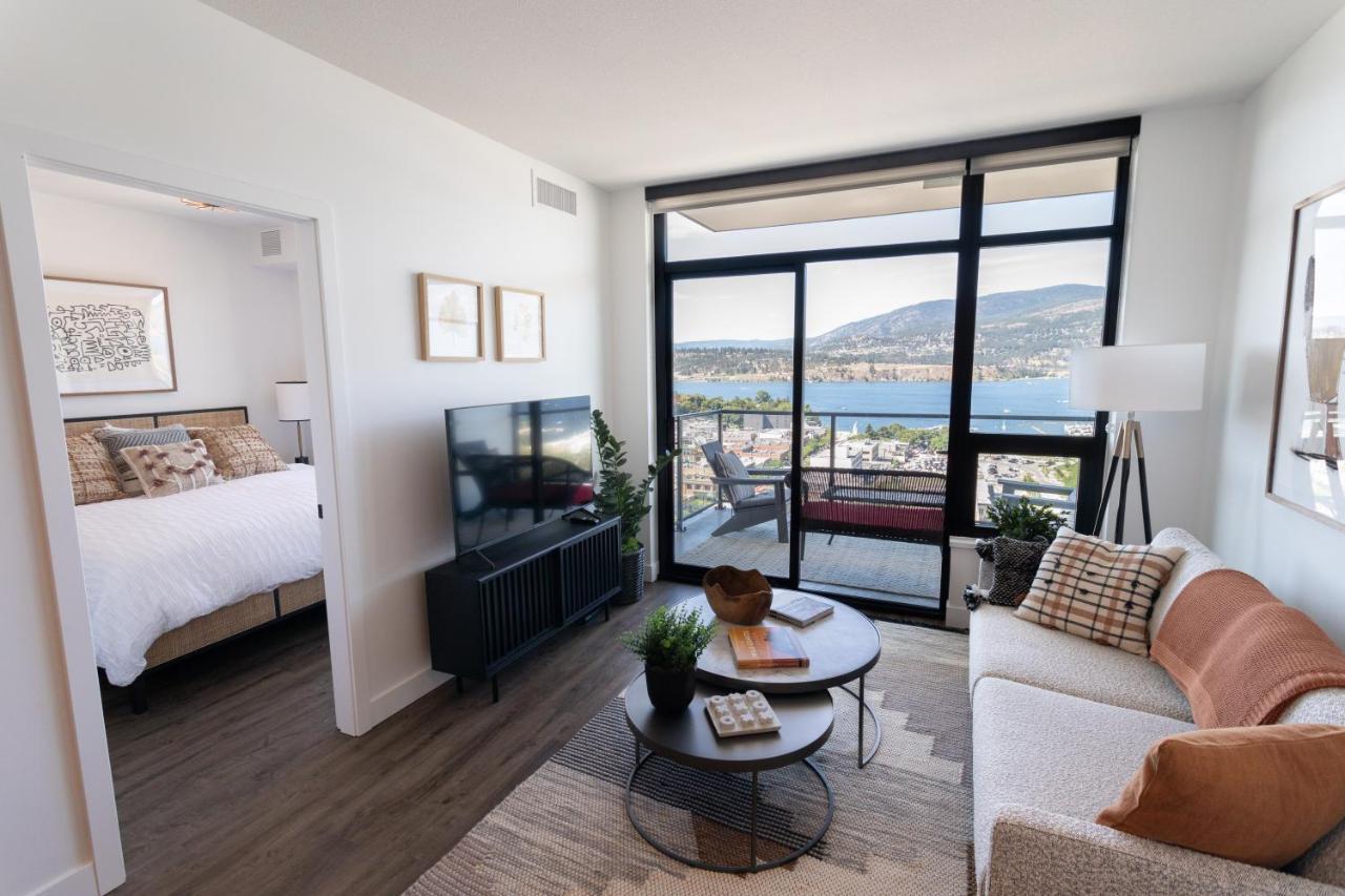 Awesome View 21 Two Bedroom One Bath Downtown Lake View Near Beach เคโลว์นา ภายนอก รูปภาพ